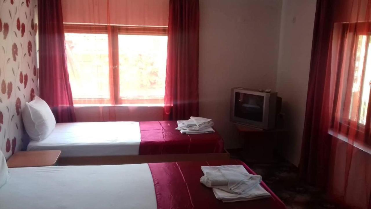 Iglika Hotel Yambol Exterior photo