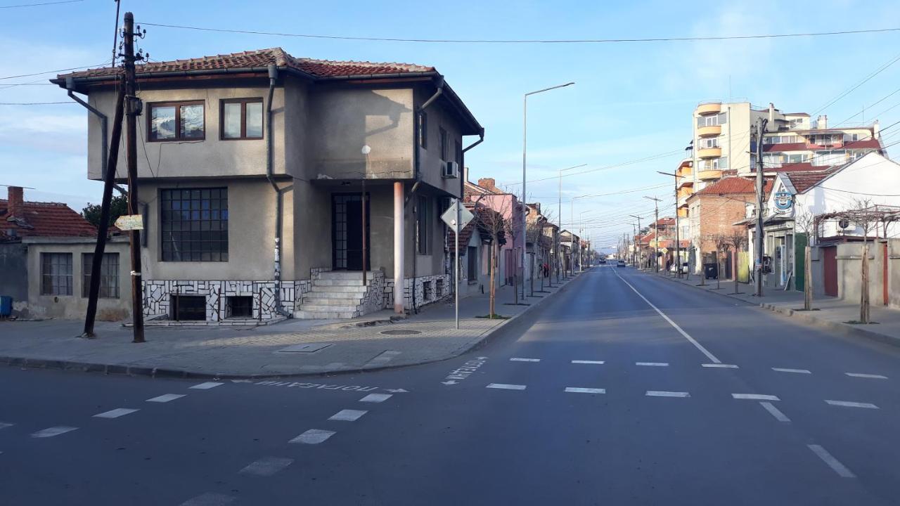 Iglika Hotel Yambol Exterior photo